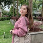 Mika Dela Cruz Instagram - goodmorning loves 💖🤗 i have been super busy with my classes @southville_is kaya i haven’t posted in awhile. just feeling my new cut & color from @zero1storyhairsalon (they gave me purple and blue highlights) + been wearing my dainty new charm bracelet from @mysticcharmsph almost everyday.. syempre hindi mawawala ang fav pair from @sofabph missed you guys, hope you are doing okay.. ☺️