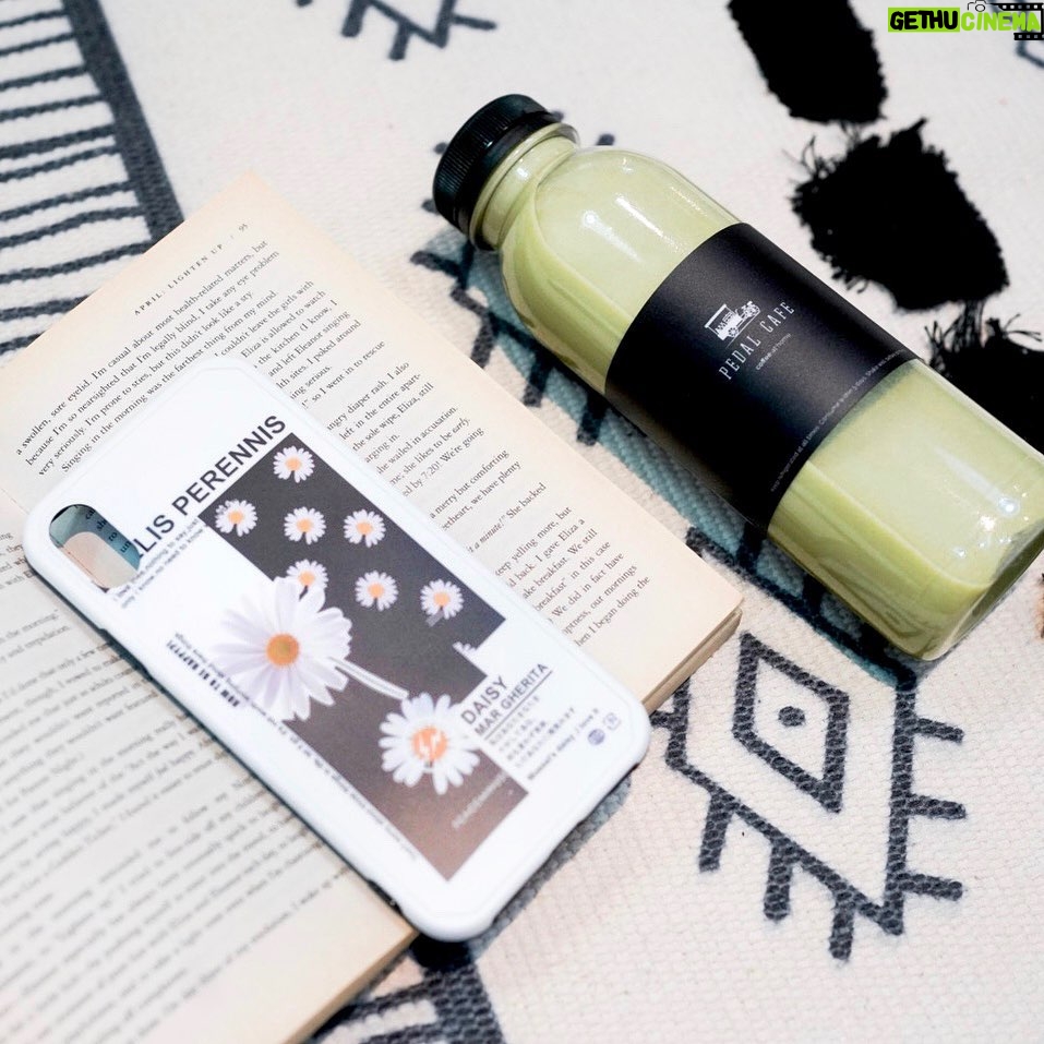 Mika Dela Cruz Instagram - two things that make me giddy: good matcha & a chic phonecase 😍 @pedalcafeph @daintycasesmnl