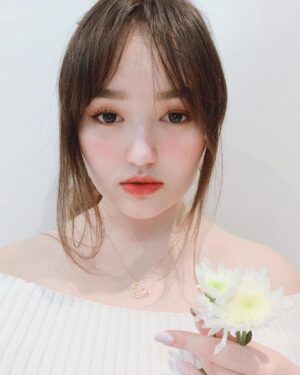 Mika Dela Cruz Instagram - whatcha think? ⚡️💬 had a mini photoshoot at home last night and because i couldn’t choose pinost ko nalang lahat 🙈 wearing some pieces by @getceleste i love how aesthetic and minimalistic they are!! perfect for everyday 💖 also, for those who wanna recreate this japanese kawaii kind of makeup look i simply used my holy grail lip and cheek tint from @prettysecretph and just added some clear lip gloss on top! ✨☺️