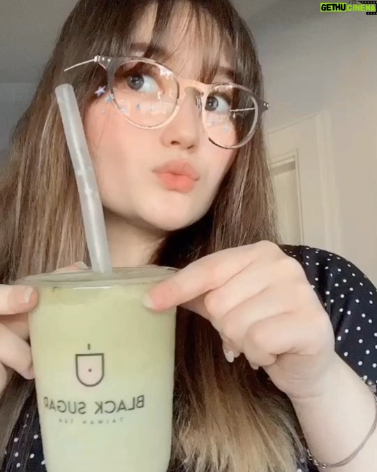 Mika Dela Cruz Instagram - yay thanks for sending me these @blacksugartea super sarap guyss! good thing they deliver π₯Ίππππ©π napa-tiktok ako eh! πππ»