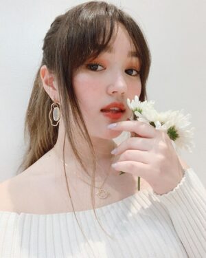 Mika Dela Cruz Instagram - whatcha think? ⚡️💬 had a mini photoshoot at home last night and because i couldn’t choose pinost ko nalang lahat 🙈 wearing some pieces by @getceleste i love how aesthetic and minimalistic they are!! perfect for everyday 💖 also, for those who wanna recreate this japanese kawaii kind of makeup look i simply used my holy grail lip and cheek tint from @prettysecretph and just added some clear lip gloss on top! ✨☺️