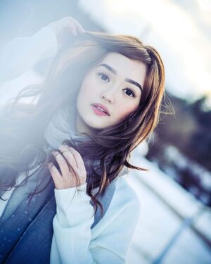 Mika Dela Cruz Instagram - pwede naba pang koreanovela? 🙈 if yes ang sagot niyo sino kaya pinaka kamukha ko sakanila? 😂💖