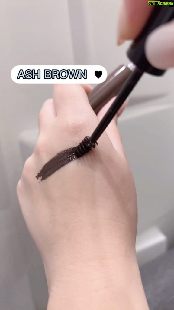 Mika Dela Cruz Instagram - you’re never fully dressed w/o eyebrows 🤍👀 both PrettySecret Eyebrow Mascara shades #AshBrown & #DarkBrown retail for only P129 get yours now at the link in my IG stories! #prettysecretph