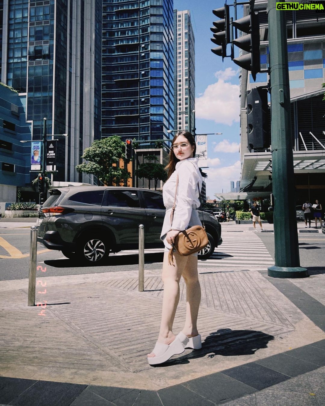 Mika Dela Cruz Instagram - took yesterday’s errands as the perfect opportunity to dress-up ✨💖 @sofabph @apartment8clothing