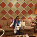 Mike Epps Instagram – You never know who gonna show up to sign the famous wall Indy’s own @msvfox #vintagehouse #famouswall #317 #grannyhouse