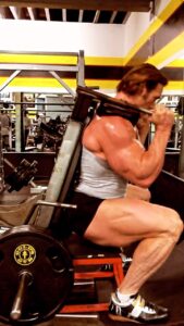 Mike O'Hearn Instagram - Let's go!!!! @powerbodybuilding Gold's Gym Venice Beach California