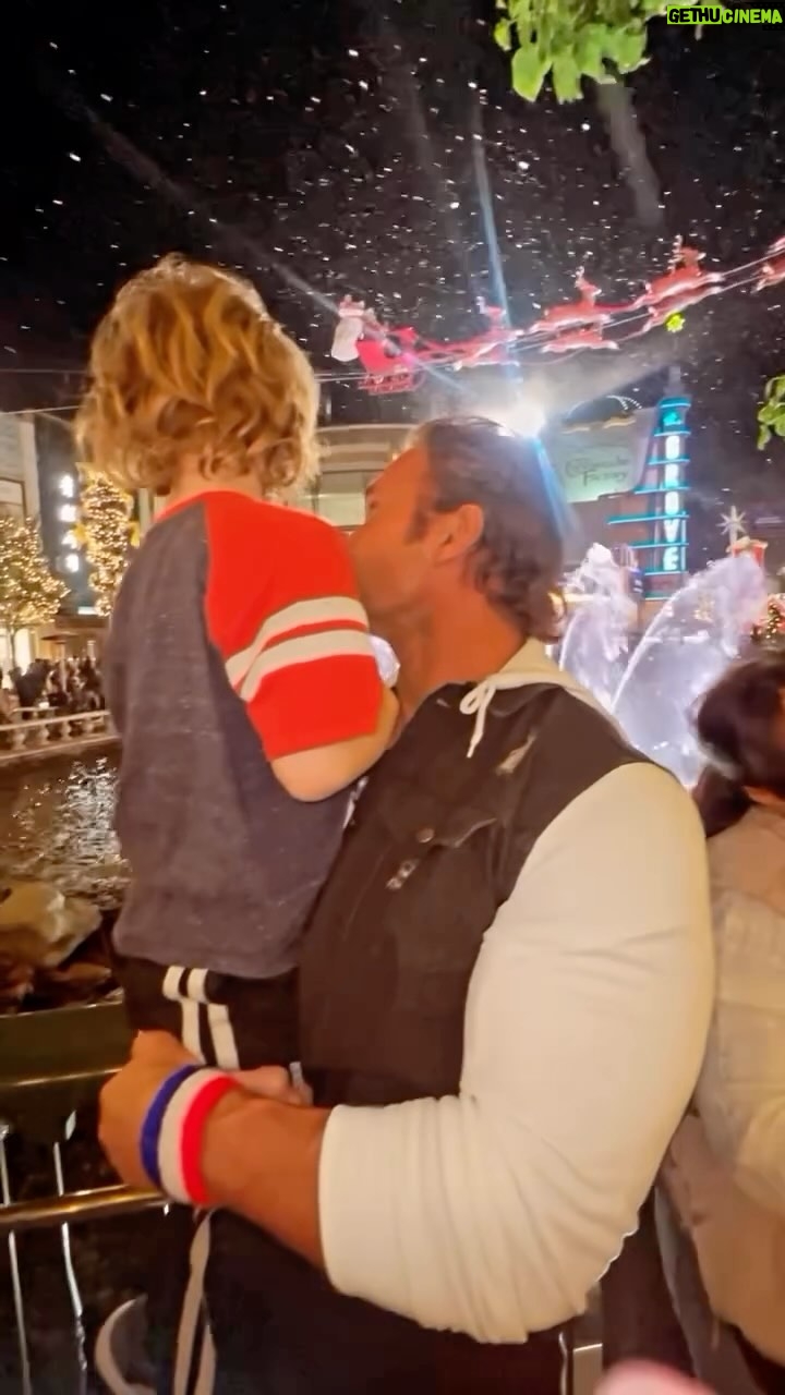 Mike O'Hearn Instagram - I hope everyone had a great Saint Nicholas Day πππ
I love Mona teaching our son about his heritage ..Every year we started celebrating Dec. 6th as a family holiday. This was a big one for Mona in Romania π·π΄ and sheβs carrying it over to @titanohearn #SaintNicholasday #Transylvania #Romania # π·π΄ Ward Grove Christmas Tree Farm