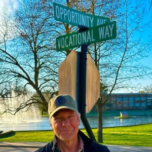 Mike Rowe Instagram - At the crossroads of Opportunity and Vocation

We’ve got a million dollars up for grabs. Apply today.
.
.
.
@mikeroweworks #work #ethic #scholarship