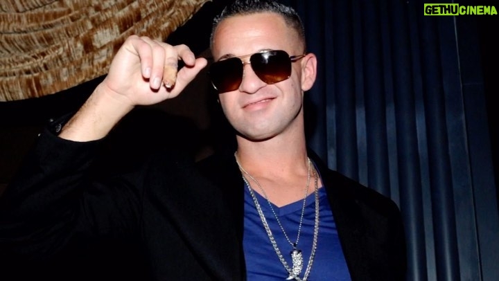 Mike Sorrentino Instagram - “People think they know about The Situation – they have no idea” Mike The Situation, known for fist-pumping, bottle-popping, and ripped abs shares another side of himself with ABC News’ @thestephanieramos “The Situation: Drugs & Sex On The Jersey Shore” — the latest episode of IMPACT x Nightline — is now streaming on #hulu #jerseyshore #jersday
