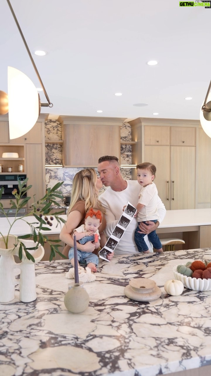 Mike Sorrentino - 154.6K Likes - Something About The Situations ✨ we are so blessed to have a growing family 🫶🏼 thank you @thesocial_butterflymedia for capturing this special moment for us 🥹