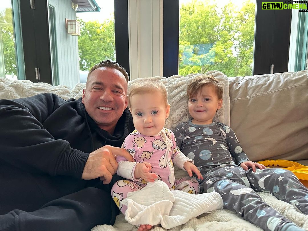 Mike Sorrentino Instagram - “A man who doesn’t spend time with his family can never be a real man” - Don Vito Corleone