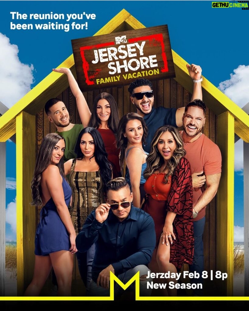 Mike Sorrentino Instagram - It’s happening !! The band is back together 💥#jsfamilyvacation is back for an all-new season Jerzday, Feb 8 on @mtv