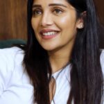 Milana Nagaraj Instagram – I didn’t know someone was actually shooting..
In no time this video was shot edited and sent to me..
Thanks @kvvelu for capturing many moods of mine while promoting my film☺️