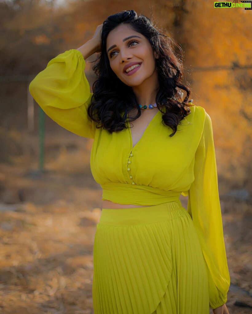Milana Nagaraj Instagram - Soaking up in the golden hues ✨✨ Pc: @pgraphyofficial