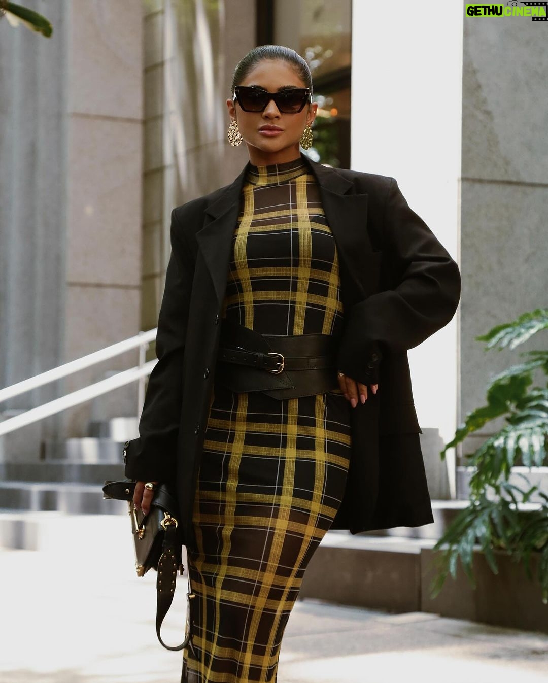 Mileide Mihaile Instagram - Dando início a um grande sonho através do conhecimento! 🖤 Look @morenarosaoficial Click @brunocbarreto