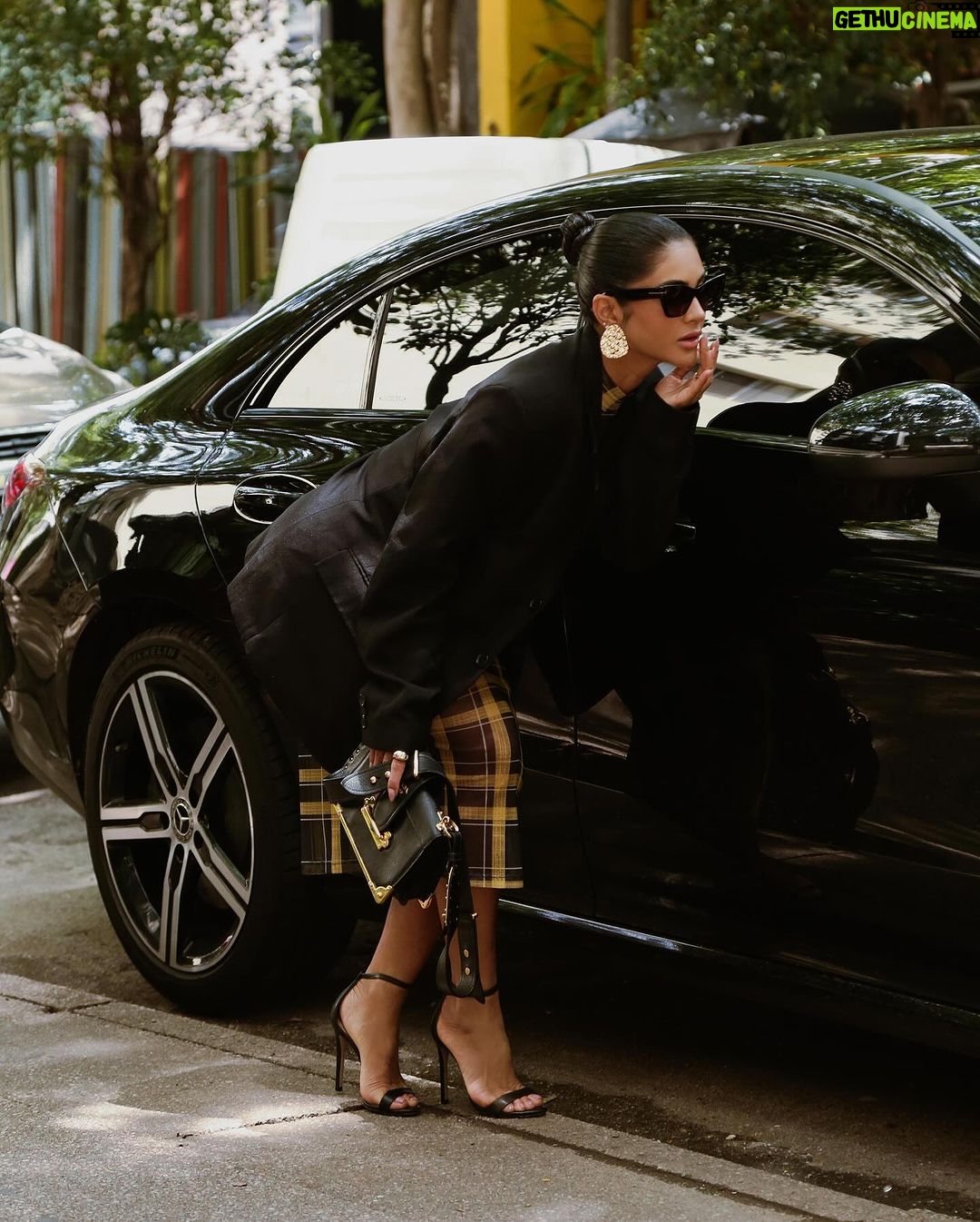 Mileide Mihaile Instagram - Dando início a um grande sonho através do conhecimento! 🖤 Look @morenarosaoficial Click @brunocbarreto