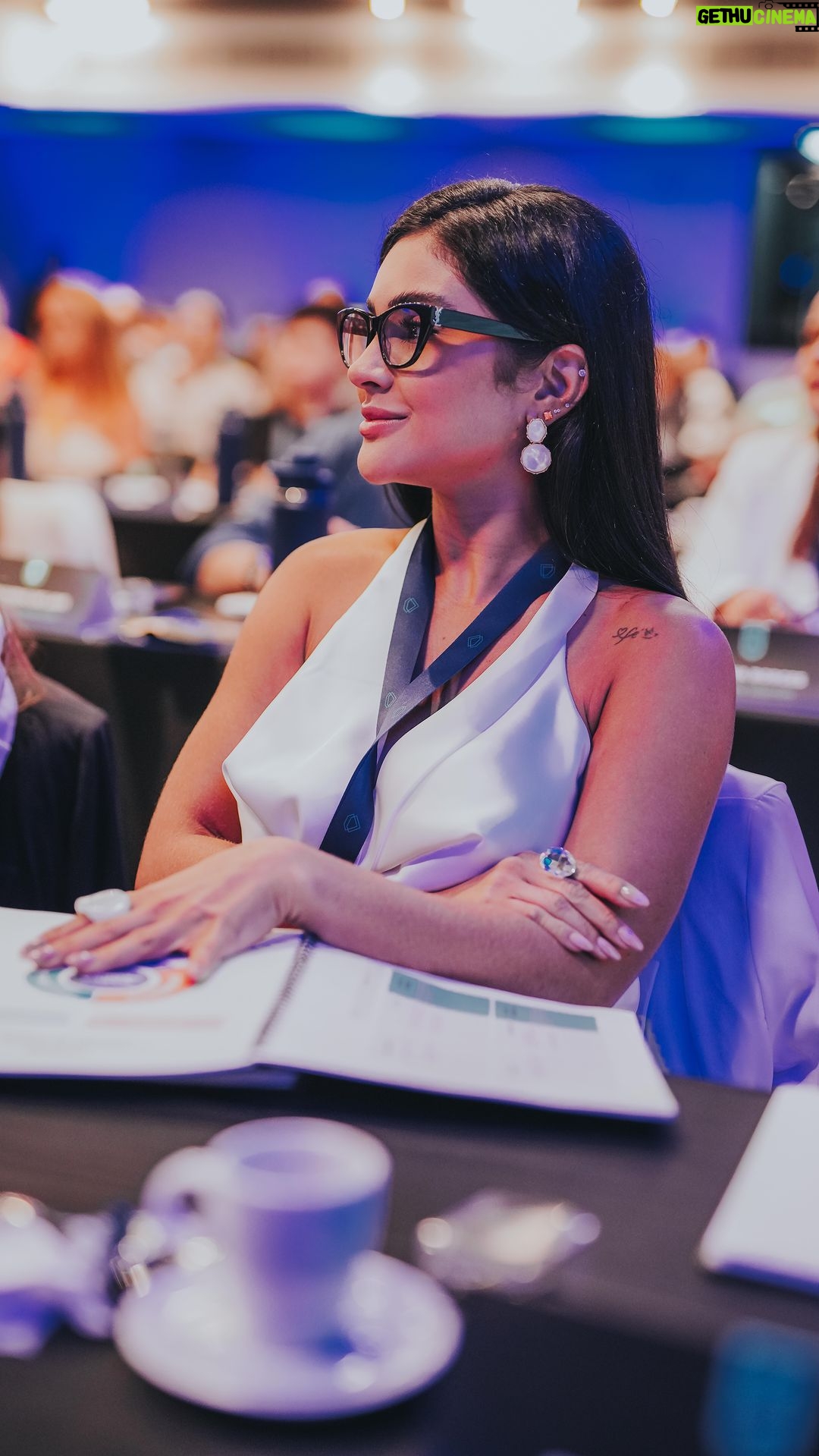 Mileide Mihaile Instagram - Ainda em êxtase com a transformadora experiência da @imersaomarcapropria. 💎 Fazer parte desse momento, foi como ter acesso a um mapa do tesouro para o sucesso empresarial. Em 3 dias, conectei com mais de 80 visionários, todos em busca do mesmo objetivo: escalar suas marcas próprias. Meus principais insights? A importância de se diferenciar no mercado e priorizar a experiência do meu cliente, para sempre trazer conteúdos de qualidade. E, acima de tudo, aprendi que buscar mentores e líderes experientes é o atalho para o sucesso. Não canso de falar: Conhecimento é o segredo de um futuro brilhante. Lembre-se disso quando pensar em desistir! ❤️ São Paulo, Brazil