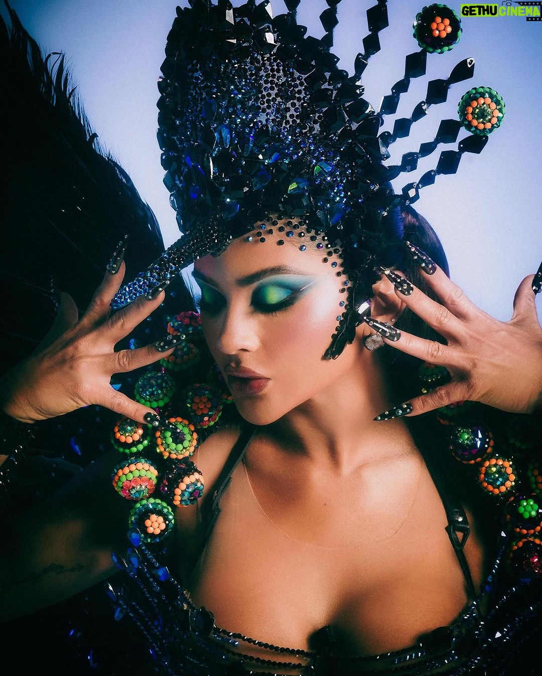 Mileide Mihaile - 189.3K Likes - Estou pronta para levar a Sapucaí para o universo NEBULOSA! 🪐✨ #CarnavalDaMileide