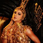 Mileide Mihaile Instagram - Rainha Tassi Hangbé! 👑 Símbolo de poder e coragem, líder do Agojie, um um batalhão de mulheres guerreiras. Honrando sua grandiosidade, celebro essa lendária rainha no #CarnavalDaMileide. 📸 @brunocbarreto São Paulo, Brazil