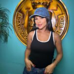 Mileide Mihaile Instagram - Photo dump diretamente do Rildly, com direito a uma praia e visita na cidade do samba! 😍 Hoje, no coração da cidade do samba, tirei as medidas para a minha fantasia de 1° musa dessa escola que eu amo fazer parte. As emoções estão à flor da pele, e eu já estou me preparando para brilhar como nunca no #CarnavalDaMileide ❤️💚 @granderio Rio de Janeiro, Rio de Janeiro