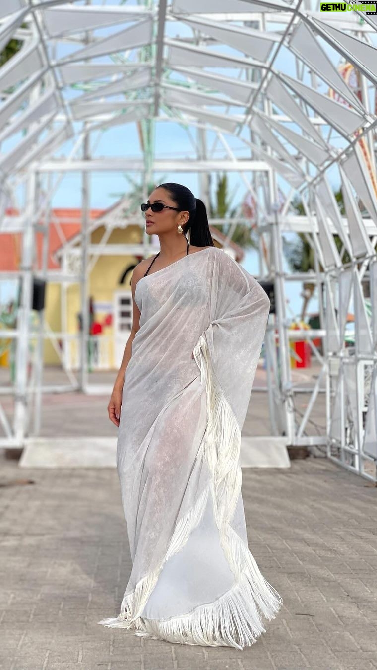 Mileide Mihaile Instagram - Tá todo mundo preparado para viver o @reveilloncelebration e ter o fim de ano que merece? Ainda dá tempo de aproveitar Maceió no maior evento All-Inclusive do Brasil. Shows com grandes artistas, gente bonita do mundo todo, diversão sem parar e nenhuma preocupação! Estarei lá apresentando o evento e quero sentir com vocês o começo de um novo ciclo. Garanta seu ingresso e vem celebrar com a gente. São cinco réveillons em um só. Descubra a área que mais combina com você! #publi Maceió, Alagoas, Brasil