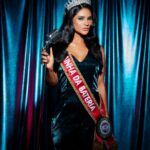 Mileide Mihaile Instagram - A contagem regressiva está chegando ao fim! É real, faltam apenas 1 dia para o #CarnavalDaMileide. Como Rainha de Bateria, me sinto honrada e radiante por representar uma comunidade tão unida, forte e vibrante. Mal posso esperar para entregar tudo de mim, na Anhembi. Vamos com tudo, @grcesindependente 😍✨ São Paulo, Brazil