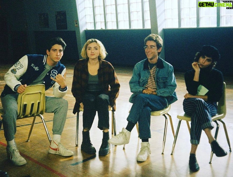 Milo Manheim Instagram - Cheers to school spirits🥂so many amazing memories shooting this show! @trinrage & @n.trinrud thank you for letting me be your Wally! And thank you @shoarmie for directing such a beautiful finale!