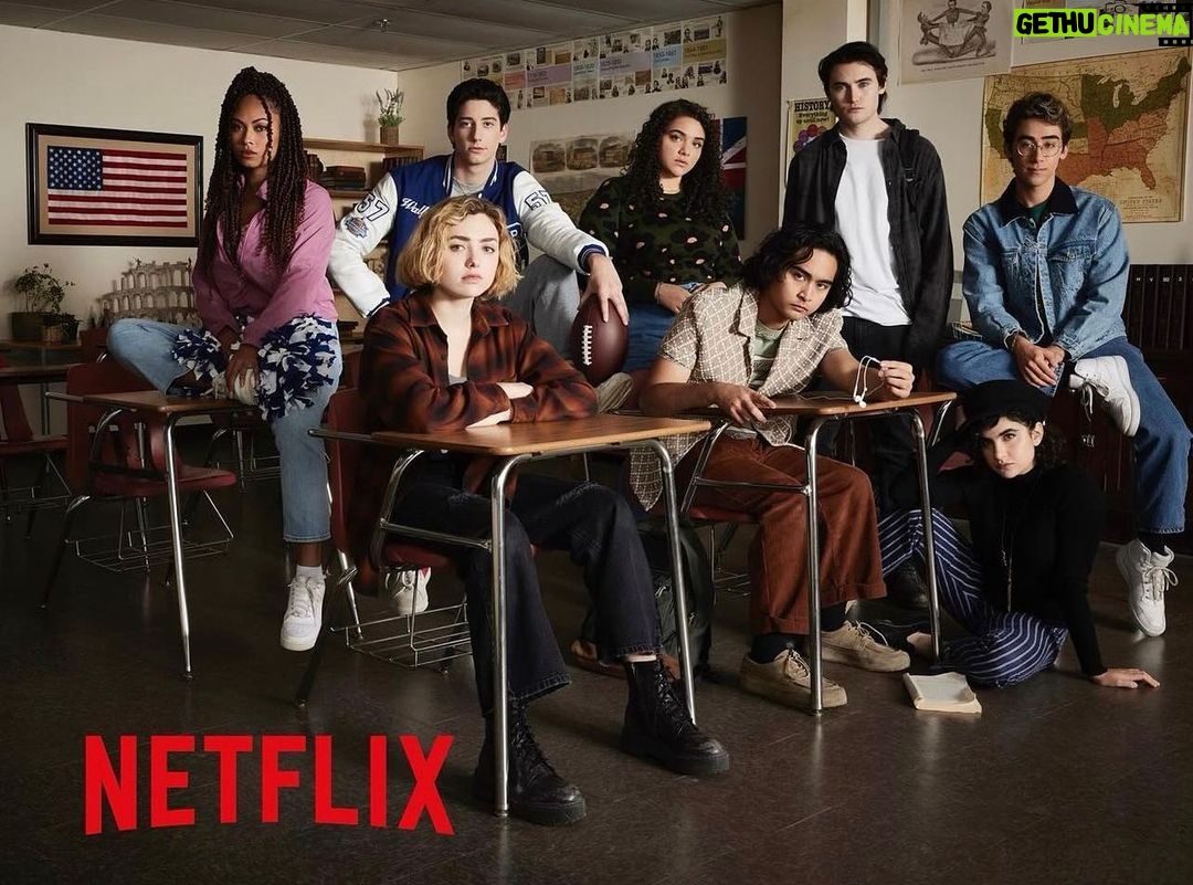 Milo Manheim - 283.2K Likes - SCHOOL SPIRITS now streaming on @netflix ā¤ļøš¤