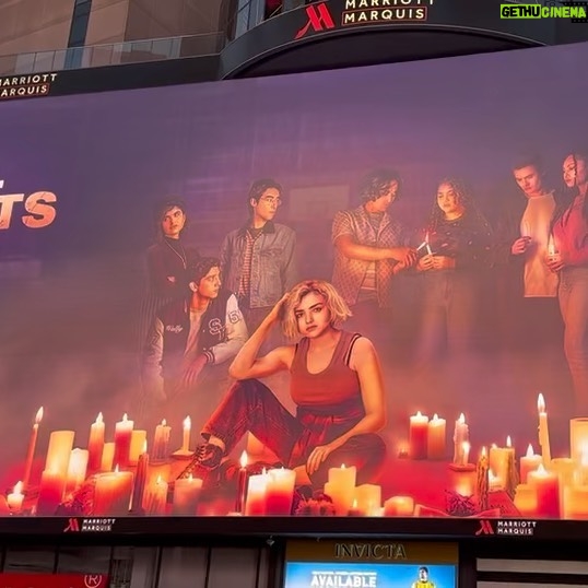 Milo Manheim Instagram - Proud of my school spirits family 🤍 Times Square, New York City