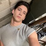 Milo Manheim Instagram - My birthday wish is that y’all watch school spirits🤍 21 WAS ONE FOR THE BOOKS LETS DO IT AGAIN THIS YEAR