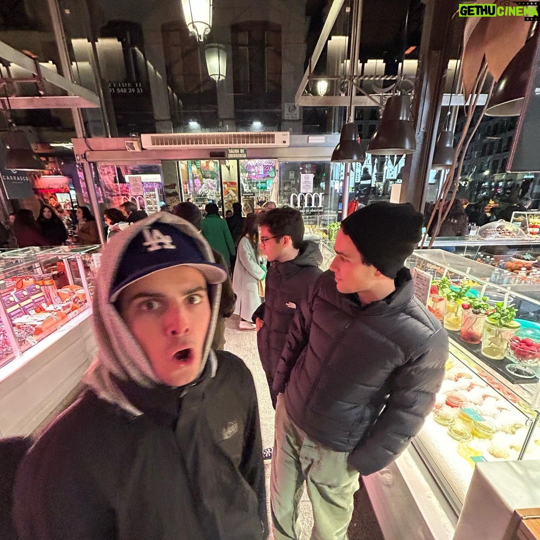 Milo Manheim Instagram - Madrid con mis amigos