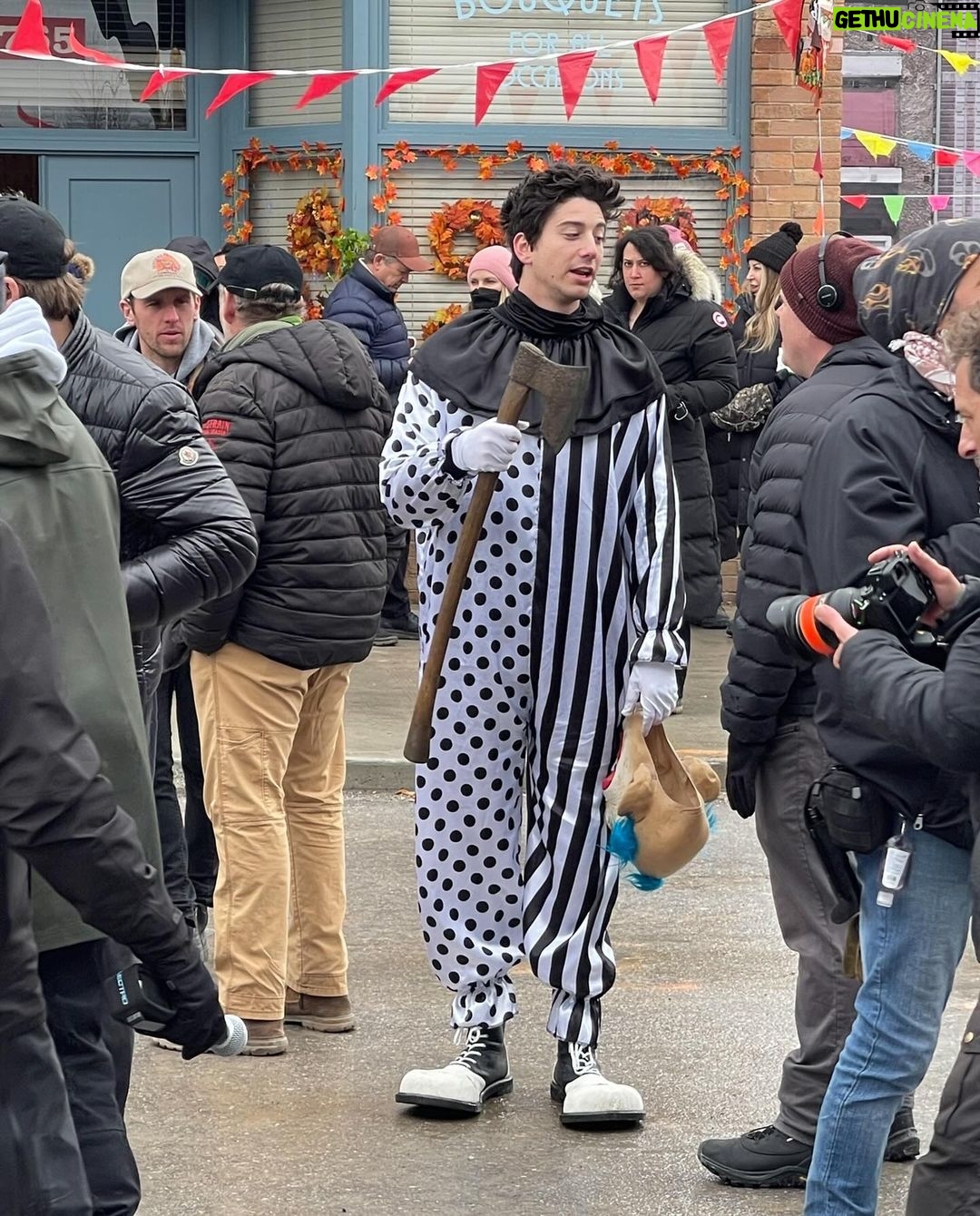 Milo Manheim - 320.2K Likes - THANKSGIVING is #1 ON @netflix !! Thanks @realeliroth for letting me be a murderous clown!!