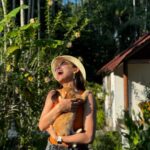 Mimi Chakraborty Instagram – Meet grumpy Helen nd cute baby boys🐕🌊🐈
