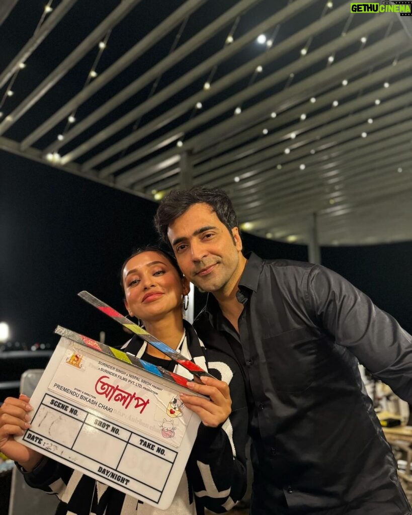 Mimi Chakraborty Instagram - Wrap for me💕 Cheers to a beautiful journey with a wonderful team @surinderfilms @pbchaki @itsmeabirchatterjee @swastika023 (why don’t we hav pic together in my gallery) and our wonderful DOP Anirban da💕 আলাপ হচ্ছে আপনাদের সাথে খুব তাড়াতাড়ি। #aalap