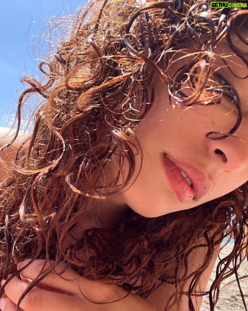 Mina El Hammani Instagram - Isla bonita 🦋