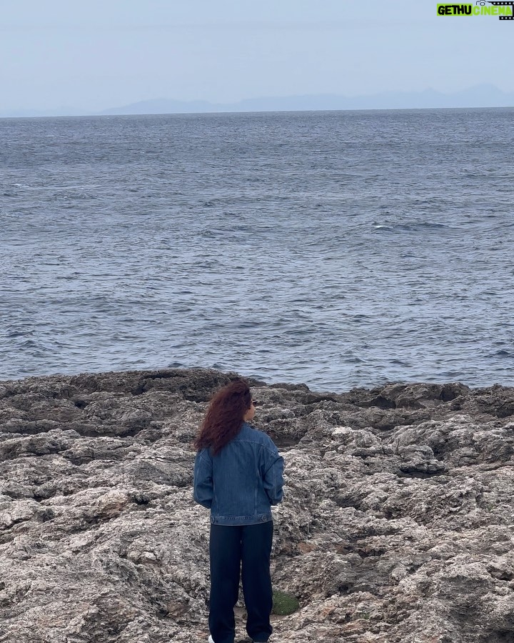 Mina El Hammani Instagram - Isla bonita 🦋