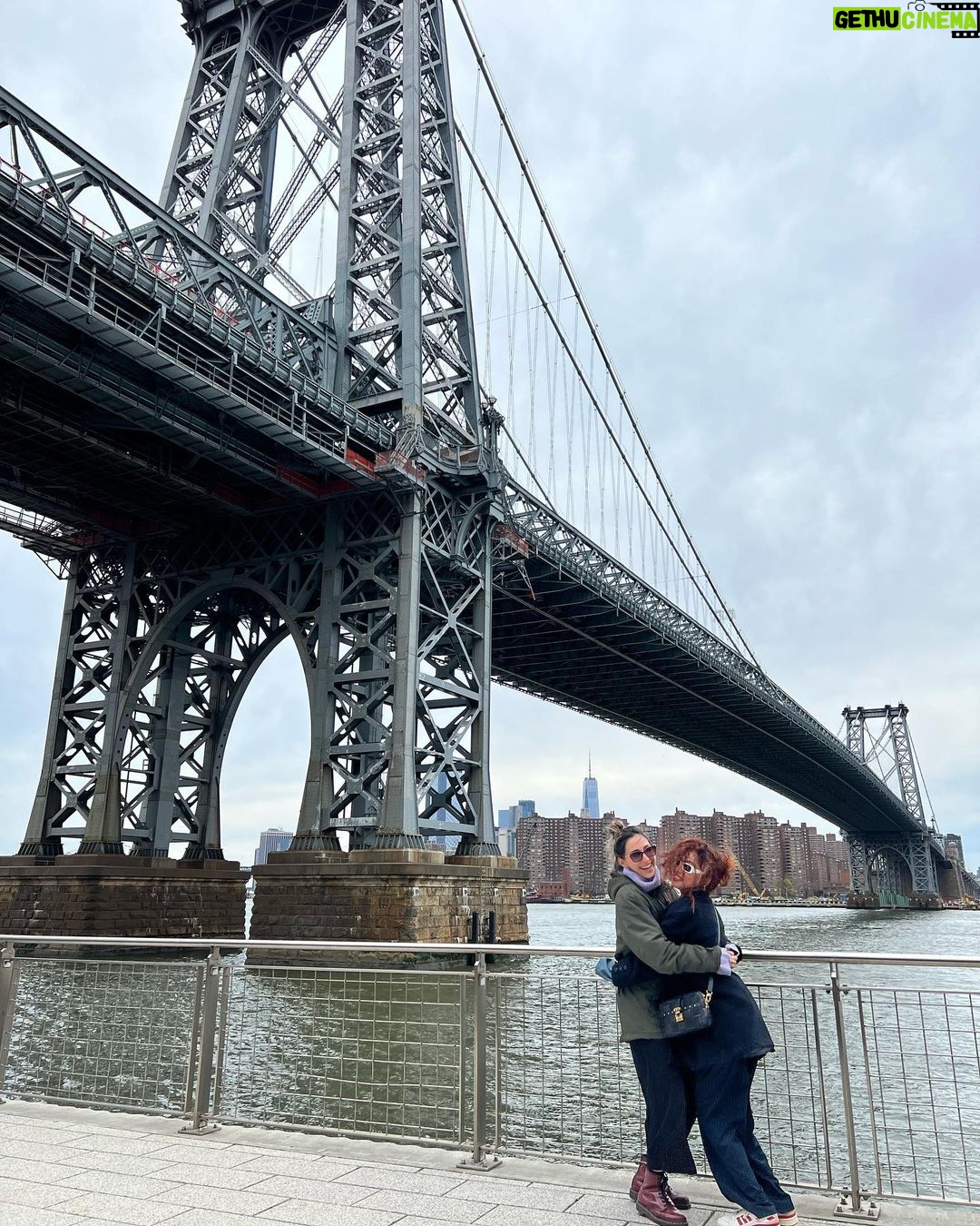 Mina El Hammani Instagram - We did it π₯Ή demasiado in love with this city π Always with my partner in crime @lauramontesinos43 π«Άπ½ Gracias a @maria_lopezgarcia @thejonrod & @ralgraphy por ser los mejores anfitriones ever Volveremos β¨ @flywithlevel π