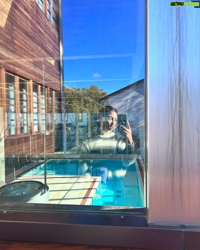 Mina El Hammani Instagram - Asturias te 💙 Gracias @lascaldas por unos días de auténtico relax y mimos ✨ Balneario de Las Caldas