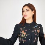 Mina El Hammani Instagram – “Yo soy Mina El Hammani, una actriz que lucha a diario por trabajar en lo que le gusta y si soy un referente, bienvenido sea, pero no voy a pretender serlo, porque no es mi meta”. Hablamos con @minaelhammani, que acaba de estrenar la tercera temporada de El Internado: Las Cumbres, del final de su personaje en la serie, polΓtica, racismo y mucho mΓ‘s.
βοΈ @anapermar
πΈ @fernando_roi
π Link en la Bio de @esquirees con la entrevista completa.