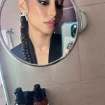 Mina El Hammani Instagram - El sábado disfrute como nunca la gala de clausura en @sansebastianfes y los días previos acompañada de grandes compañeros y compañeras de la profesión 🤍 Gracias a todo el equipo de @audispain por cuidarnos tanto y crear experiencias inolvidables❤️ Gracias @capelliercapellier @cristorguez @guerlain por acompañarme siempre y crear looks increíbles ✨ San Sebastián, Pais Vasco, Spain