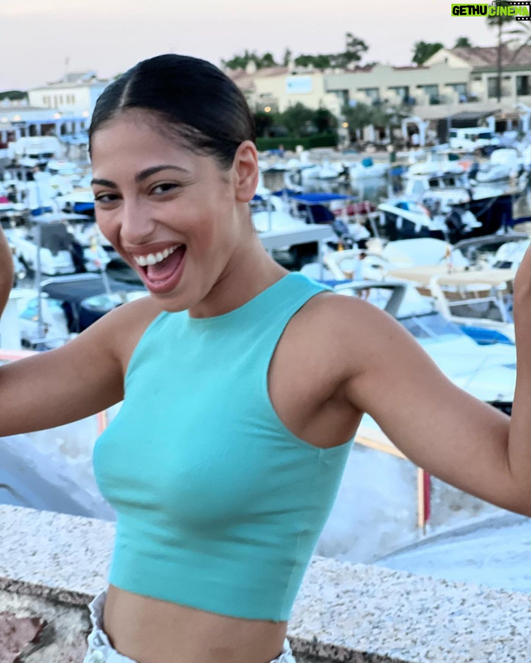 Mina El Hammani Instagram - Solo buenas vibras