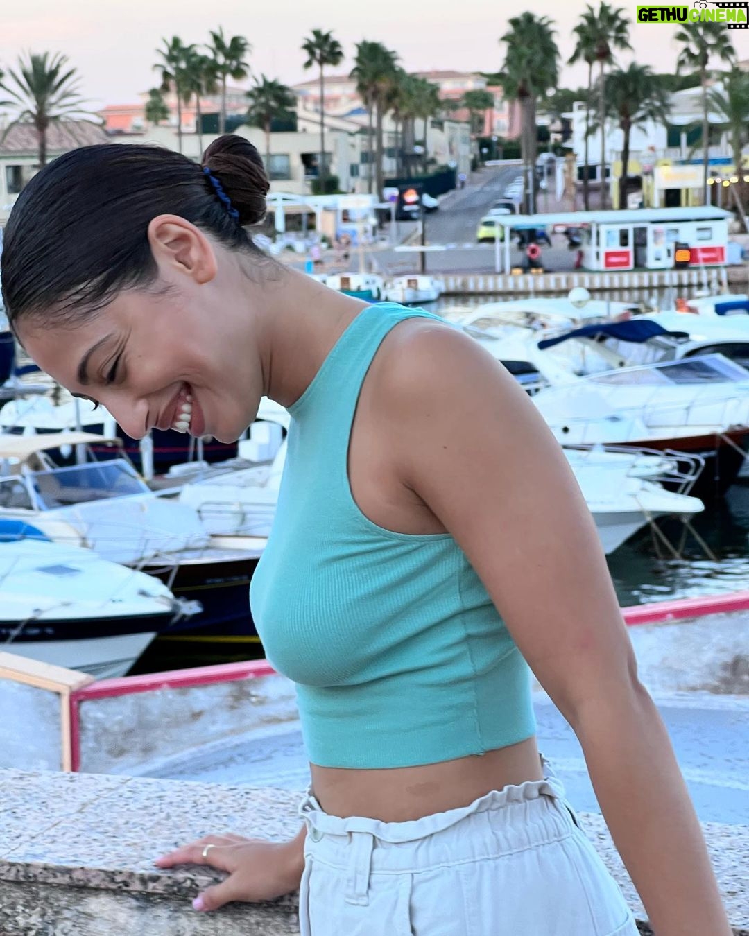 Mina El Hammani Instagram - Solo buenas vibras