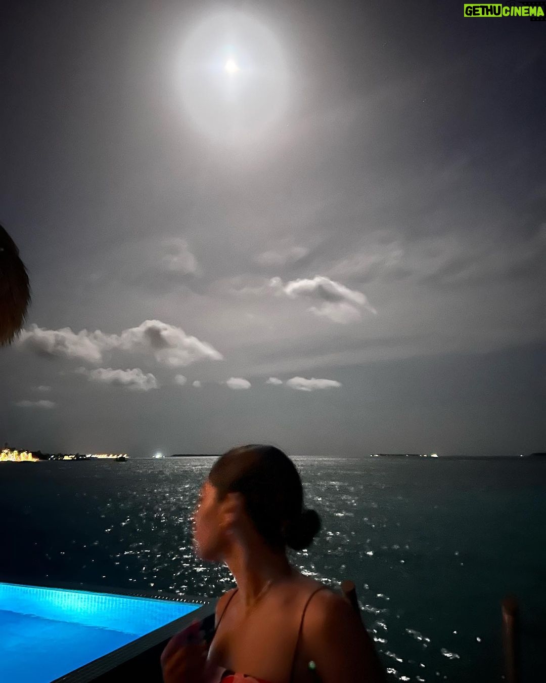 Mina El Hammani Instagram - Verano, mi nueva estaci贸n favorita 馃
