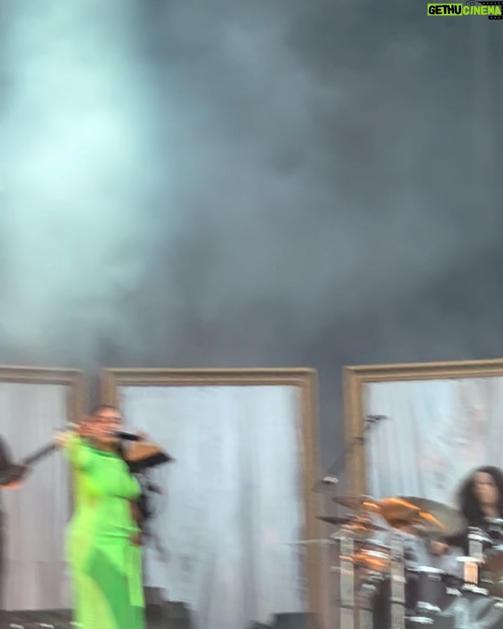 Mina El Hammani Instagram - ππ₯πΌπππ₯ΉπΊ @adidas_es #adidasforum @primavera_sound Primavera Sound, Barcelona