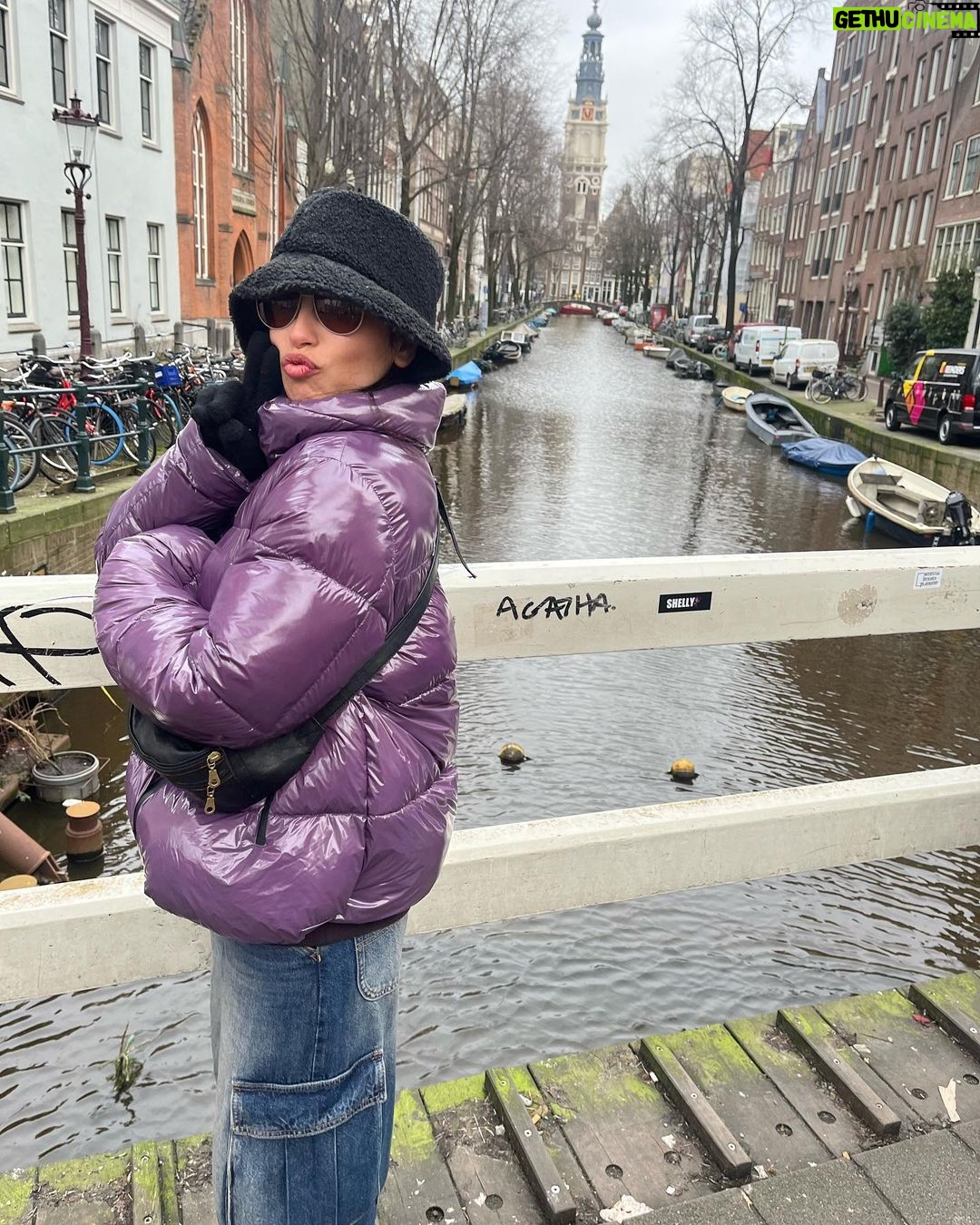 Mina El Hammani Instagram - Os adoro amiguitos de mi coraz贸n 馃崁馃尮 Amsterdam, Netherlands