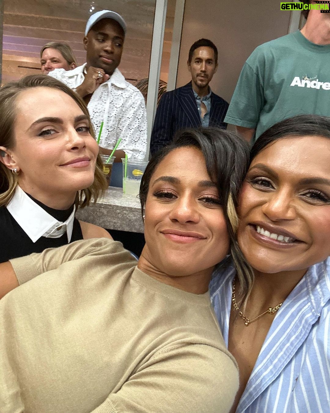 Mindy Kaling Instagram - Witnessed @cocogauff become the US Open CHAMPION today and wept like she was my own daughter. Pretty weird of me. Loved seeing this incredible match with my pals, and being guest of the generous icon @ralphlauren. @usopen I love you and I LOVE YOU COCO!