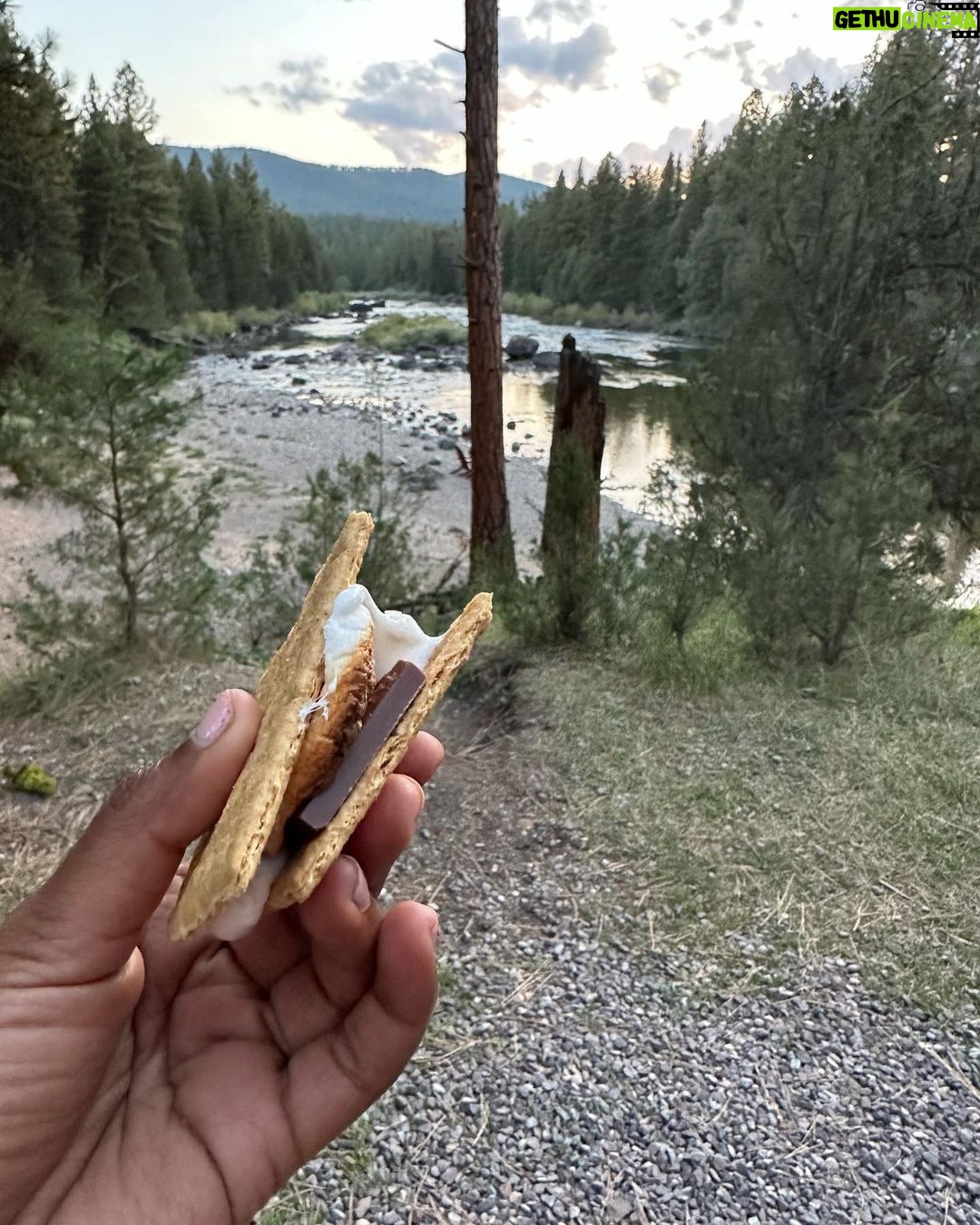 Mindy Kaling Instagram - Montana has it all. River rafting, hiking, The Blackfoot River, campfires, s’mores and the full remains of a deer skeleton. You could not ask for more.