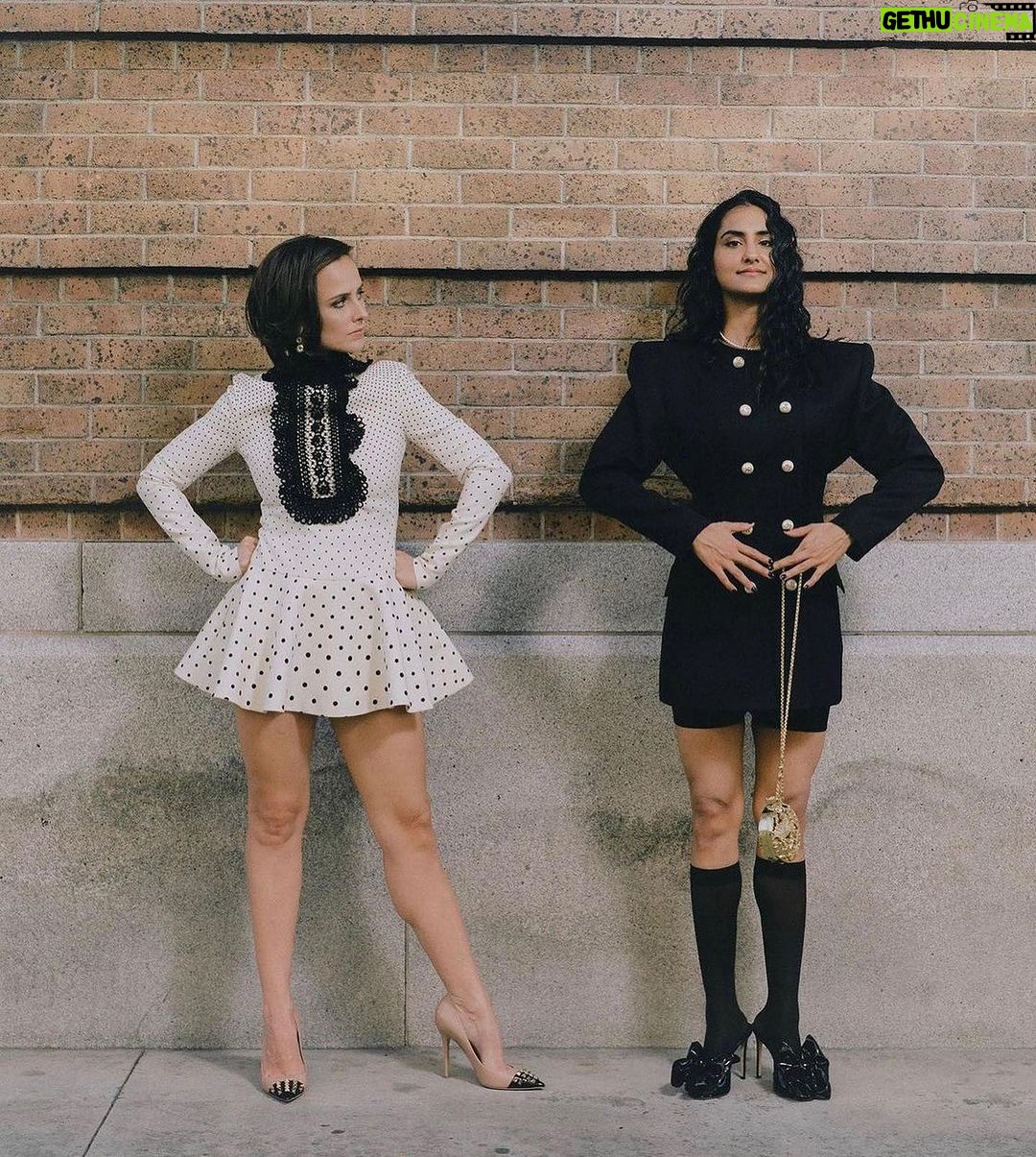 Mindy Kaling Instagram - “Any man who says he totally understands women is a fool. Because they are un-understandable.” Happy #Internationalwomensday to these women (and many more) who inspire me daily (2/2)