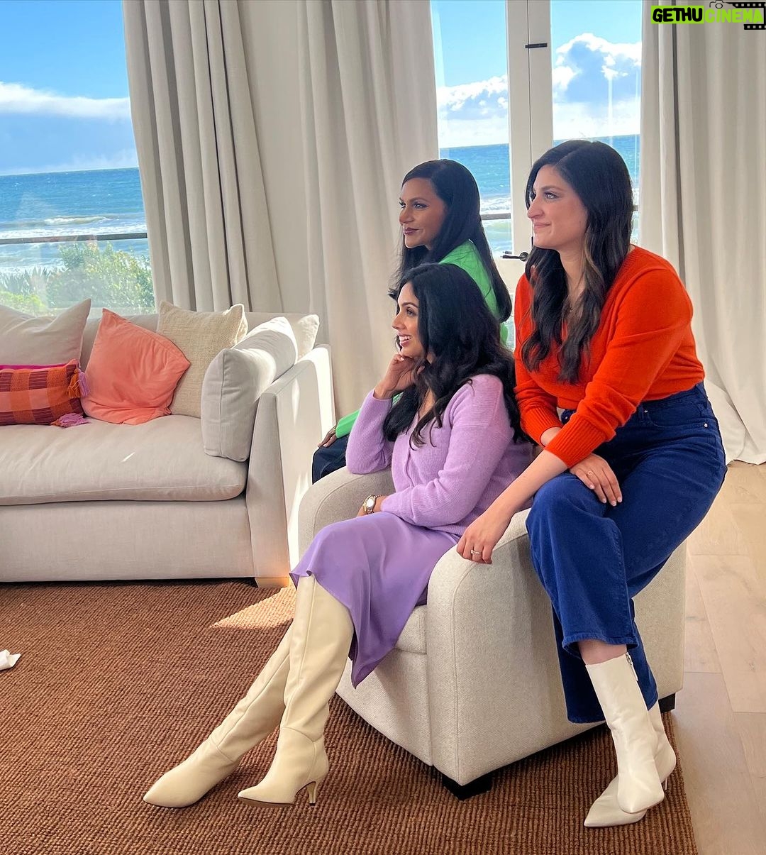 Mindy Kaling Instagram - “Any man who says he totally understands women is a fool. Because they are un-understandable.” Happy #Internationalwomensday to these women (and many more) who inspire me daily (2/2)