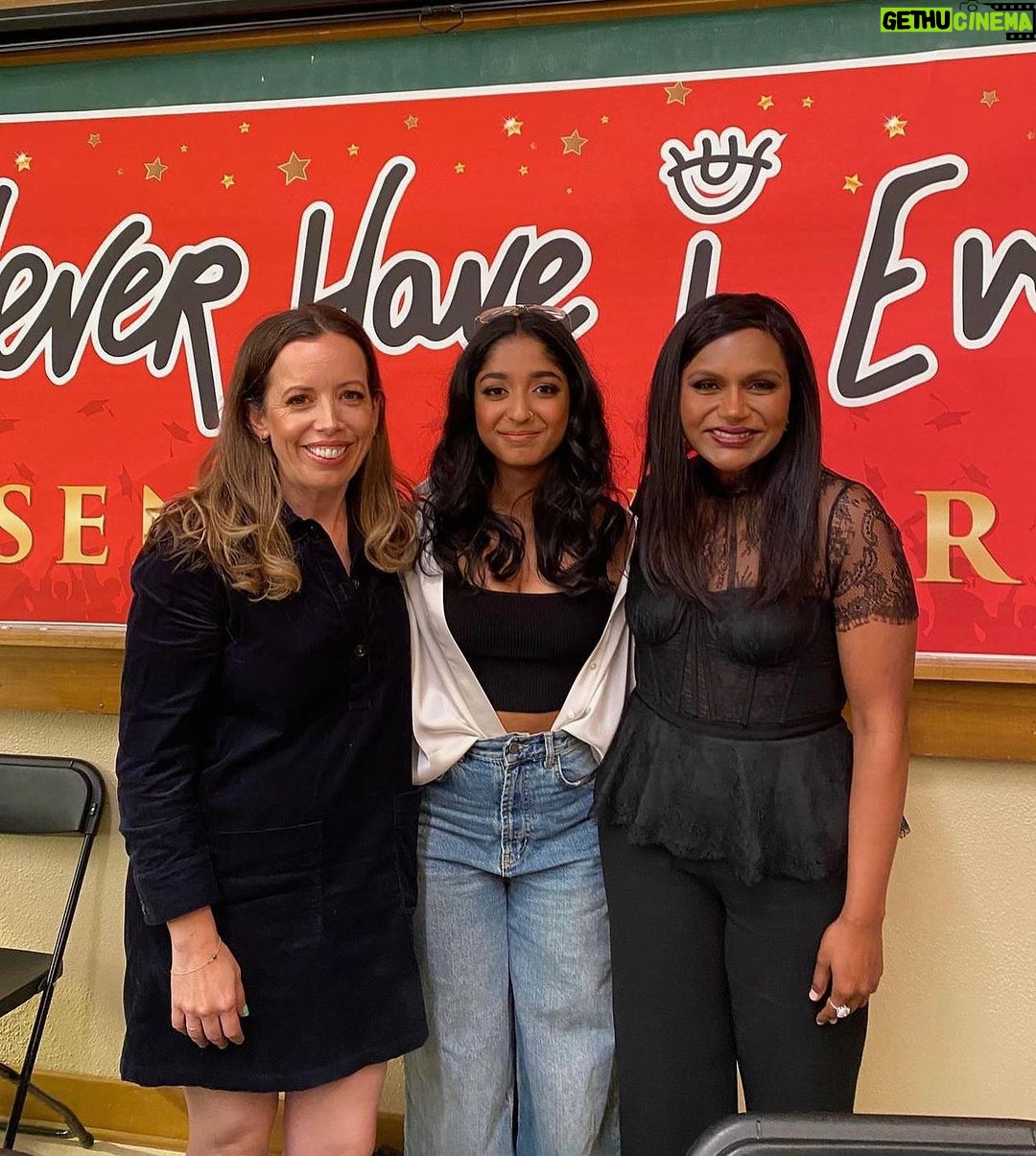 Mindy Kaling Instagram - “Any man who says he totally understands women is a fool. Because they are un-understandable.” Happy #Internationalwomensday to these women (and many more) who inspire me daily (1/2)
